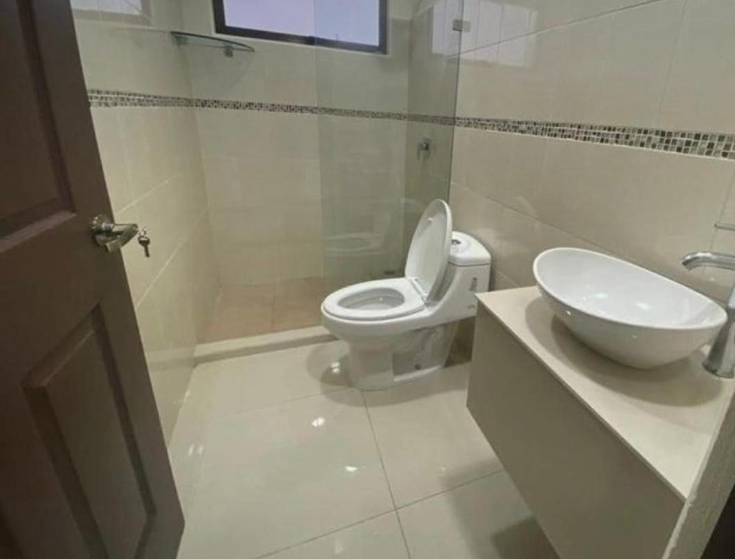 Room Con Bano Privado Sagrada Familia Barcelona Zewnętrze zdjęcie
